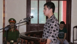 Nam ca sĩ sát hại bạn diễn lĩnh 8 năm tù